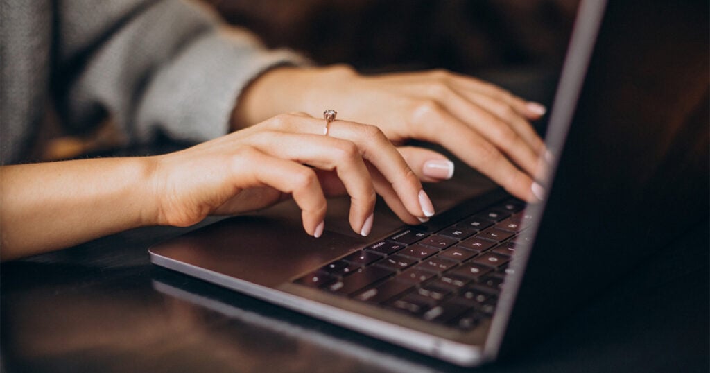 Requerimentos online e automatizados: como o JACAD simplifica a vida da secretaria acadêmica