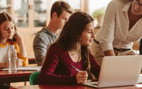 Sistema de Gestão Escolar: Como Sair das Planilhas e Ter Controle Real da Sua Escola