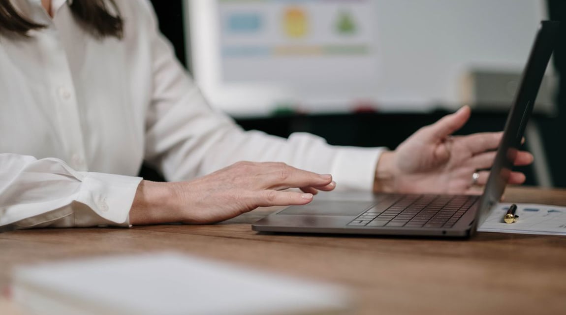 Como uma secretaria acadêmica ganha produtividade com um sistema de gestão para colégios e escolas